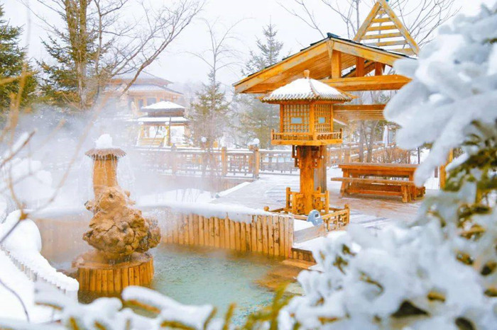 冬季温泉西岭森林生态旅游度假区